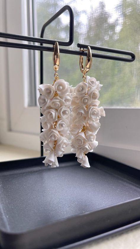 Clay Chandelier, Polymer Clay Flower Earrings, Clay Flower Earrings, White Chandelier, Bride Earrings, Polymer Clay Flowers, Rose Flowers, Craft Fair, Handmade Polymer Clay