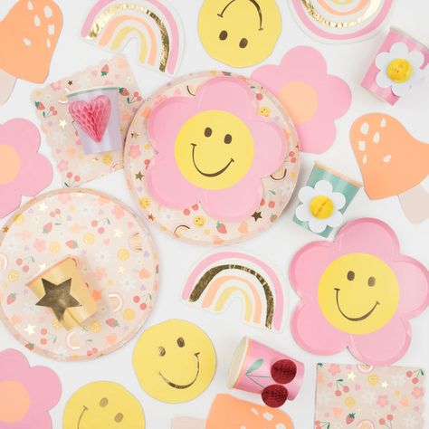 Happy Face Party Happy Face Icon, Icons Party, Snowflake Embroidery, Pastel Party, Giant Balloons, Balloon Gift, Balloon Shapes, Party Kits, Meri Meri