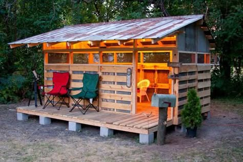 How to Build a Backyard Playhouse | The Garden Glove Storage Shed Design, Casa In Pallet, Playhouse Kids, Pallet Playhouse, Backyard Storage Sheds, Pallet Shed, Diy Playhouse, Backyard Playhouse, Build A Playhouse