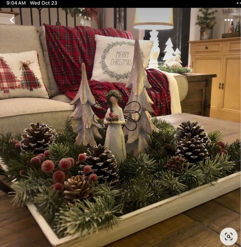 Red And Green Decor, Christmas Living Room Ideas, Christmas Decorations Centerpiece, Christmas Living Room, Christmas Decor Inspiration, Country Christmas Decorations, Christmas Centerpieces Diy, Easy Christmas Decorations, Diy Christmas Decorations Easy