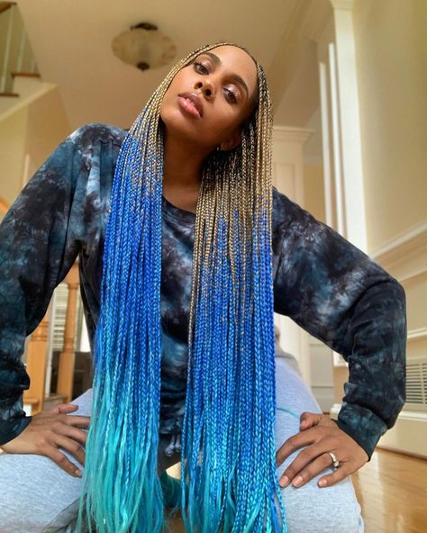 Knotless Box Braids Ideas, Box Braids Ideas, Purple Box Braids, Red Box Braids, Triangle Braids, Colored Box Braids, Twist Box Braids, Rainbow Braids, Knotless Box Braids