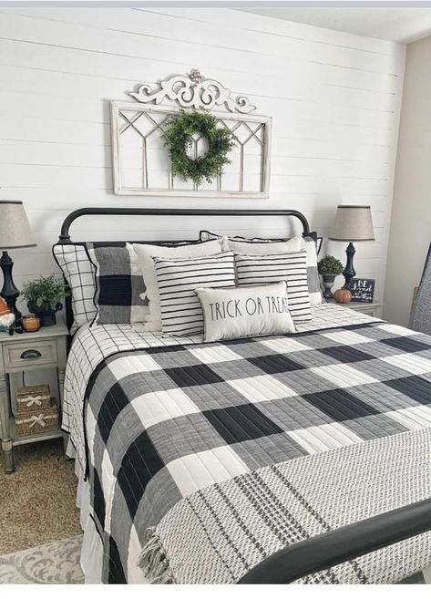 Buffalo Check Bathroom Ideas, Plaid Bedding Farmhouse, Black Plaid Bedding Ideas, Black And White Bedding Ideas Farmhouse, Black Farmhouse Bedding, Black And White Sewing Room, Black And White Plaid Bedroom Ideas, Grey Buffalo Plaid Bedroom, Buffalo Check Bedding Ideas