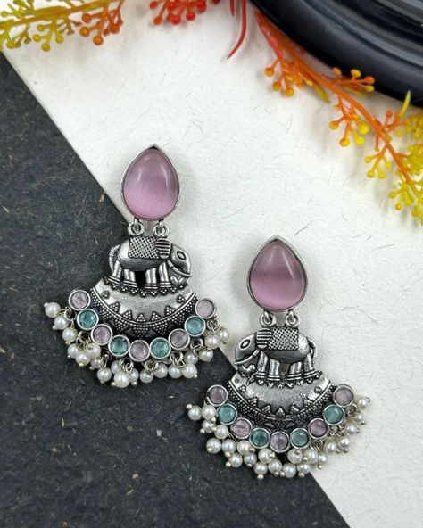 Gost Pic, Jhumkas Aesthetic, Antique Silver Jewelry Indian, Desi Jewellery, Many Eyes, Wedding Jewelry Sets Bridal Jewellery, Pretty Jewelry Necklaces, Marcasite Jewelry, Antique Silver Jewelry