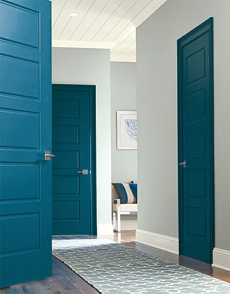 Intense teal Interior Door Paint Colors, Interior Door Colors, Teal Door, Painted Interior Doors, Blue Doors, Door Colors, Door Paint Colors, Indoor Doors, Casa Vintage