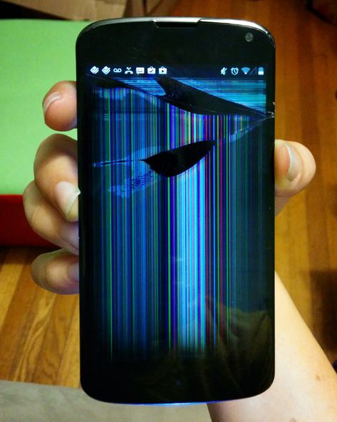 After his wife Christine cracked the screen of her phone in an unfortunate mishap, Doctor Popular decided to turn the cracked screen into a wallpaper for Cracked Screen Wallpaper, Cracked Phone, Broken Phone Screen, Iphone Wallpaper 10, Ios 11 Wallpaper, Broken Phone, Screen Wallpaper Hd, Broken Screen Wallpaper, Plasma Tv