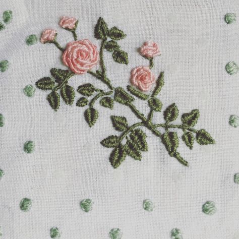 I love pink roses ..need more roses in my life :) #handembroidery #pinkroses #romanticliving Brazilian Embroidery Stitches, Embroidery Kimono, Design Alphabet, Bow Embroidery, Handmade Stuff, Brazilian Embroidery, Embroidery Flowers Pattern, Japanese Embroidery, Silk Ribbon Embroidery