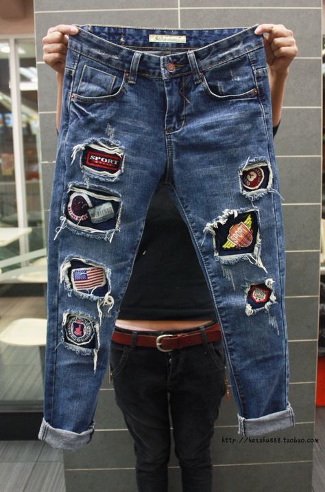 Patched Jeans Diy Clothes Jeans, How To Patch Jeans, Diy Ripped Jeans, Trend Council, Diy Jeans, Denim Inspiration, Denim Ideas, Jean Pants, Upcycle Jeans