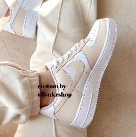 Etsy Nike Shoes, Back To School Shoes, Preppy Shoes, Shoes Teen, Cute Nike Shoes, Cute Sneakers, Cute Nikes, Nike Air Force 1 Low, Star Shoes