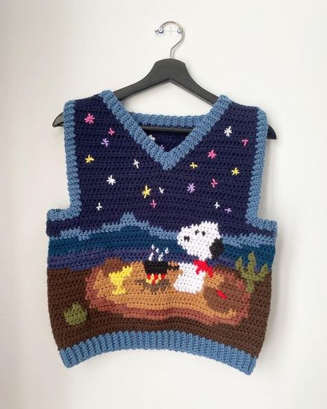 Tapestry Crochet Jumper, Crochet Snoopy, Vest Ideas, The Constellations, Women Vest, Tutorial Ideas, Mode Crochet, Crochet Inspo, Yarn Thread