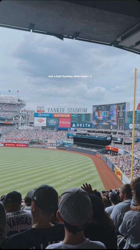 Baseball Game Instagram Story, Baseball Instagram Story, Hannah Elise, Yankee Stadium, Baseball Game, Baseball Games, Story Ideas, Instagram Story Ideas, Baseball Field