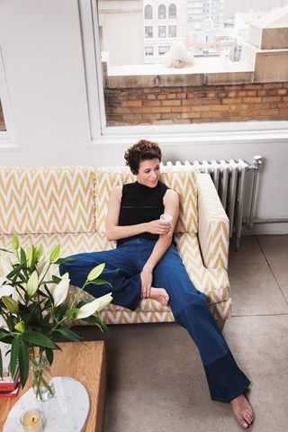 Garance Dore | Style Garance Dore Style, Garance Dore, Shabby Chic Mirror, Best Vacation Destinations, Emmanuelle Alt, Classic Style Outfits, French Chic, Parisian Chic, Linda Farrow