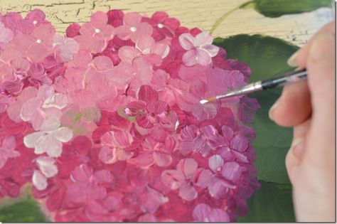 Paint hydrangeas this lovely page shows you how to paint in a beautiful vintage style... Paint Hydrangeas, Hydrangea Painting, Painting Flowers, Art Instructions, Tole Painting, Painting Lessons, Painting Videos, Painting Tips, Learn To Paint