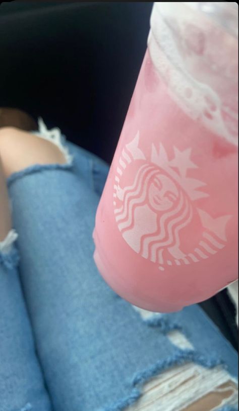 Starbucks Drinks Pictures, Starbucks Drink Aesthetic, Starbucks Pictures, Starbucks Aesthetic, Cold Starbucks Drinks, Bebidas Do Starbucks, Healthy Lunch Snacks, Latina Outfits, Smoothie Drink Recipes