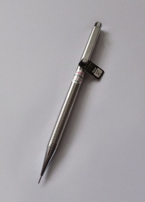 PILOT – 2020 stainless slim mechanical pencil HFT-100S-S. Stainless steel body with shaker advance mechanism, circa 1980s. '2020' is pronounced 'fure-fure' in Japanese, meaning 'shake'. Japanese Mechanical Pencils, Japanese Meaning, Best Fountain Pen, Travel Art Kit, Drawing Instruments, Wood Bed Design, Art Studio Room, Pretty Pens, Pen Collection