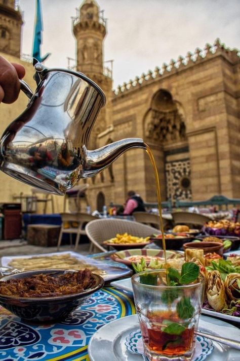 Egyptian Tea, Dubai Pics, Arab House, Kick Boxer, Middle East Culture, Egyptian Aesthetic, Life In Egypt, Egypt Aesthetic, Dubai Aesthetic