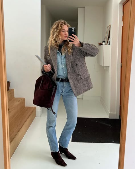 Anouk Yve Style, Anouk Yve, Blazer Outfits For Women, Street Style Bags, Denim Shirt With Jeans, Elegante Casual, Simply Chic, Blazer Outfits, Autumn Outfit