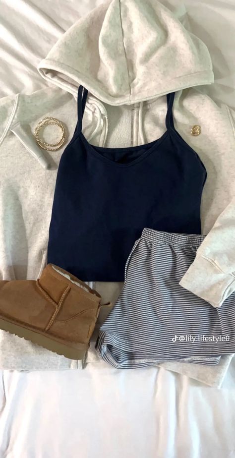 Casual Preppy Outfits, Outfit Inspo Casual, Cute Lazy Day Outfits, Lazy Day Outfits, Cute Preppy Outfits, Stockholm Fashion, School Fits, Simple Trendy Outfits, Cute Everyday Outfits