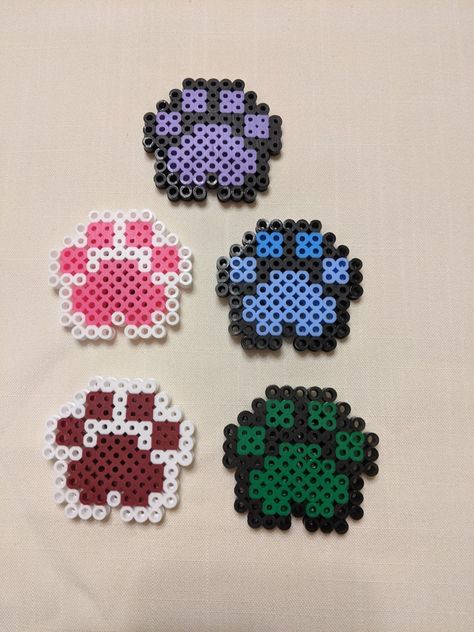 Perler Accessories, Melt Beads, Perler Beads Ideas, Melt Beads Patterns, Hamma Beads Ideas, Easy Perler Bead Patterns, Melty Bead Patterns, Pearl Beads Pattern, Easy Perler Beads Ideas