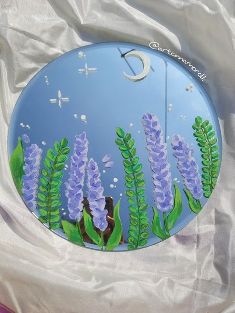 Lavender Mirror Painting, Mirror Flower Painting, Mirror Art Painted Aesthetic, Painted Mirror Aesthetic, Mirror Painting Ideas Art, Mirror Art Painted, Mirror Painting Aesthetic, Mirror Painting Ideas Aesthetic, Mirror Painting Ideas