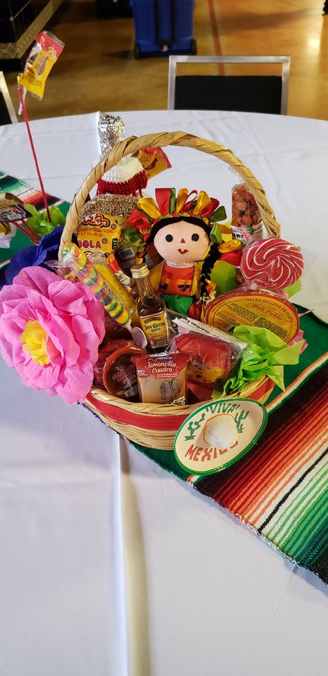 Mexican Doll Centerpieces, Mexican Party Decorations Centerpieces, Mexican Candy Centerpiece Ideas, Mexican Party Centerpieces, Mexican Quince Centerpieces, Mexican Centerpiece Ideas Quince, Mexican Candy Table Ideas Wedding, Mexican Style Quinceanera Party Ideas, Mexican Gifts Ideas