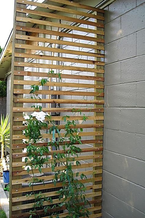 Outdoor Privacy Screens - Fantastic, we've got you covered. Here you'll be able to buy all the supplies you need. Click to visit immediately. Diy Garden Trellis, Trellis Ideas, Cheap Pergola, Garden Privacy, Pergola Design, Garden Vines, Garden Screening, Diy Fence, Privacy Screen Outdoor