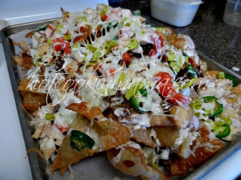 Italian Nachos Recipe, Johnny Carinos, Italian Nachos, Easy Entrees, Italian Appetizers, Nachos Recipe, Quesadillas, Restaurant Recipes, Fajitas