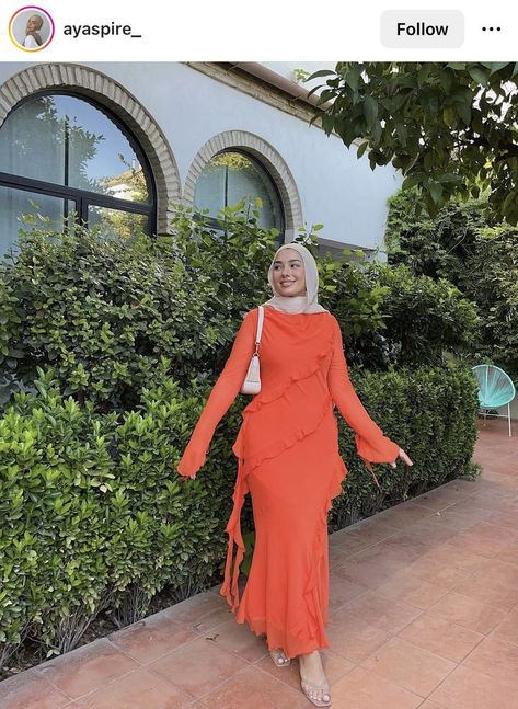 Hijab Modest Dress, Modest Long Dresses Hijab Styles, Orange Dress Hijab, Simple Dresses For Hijab, Modest Birthday Dress, Kebaya Modern Hijab Wisuda, Baju Bridesmaid Modern Hijab, Model Baju Hijab, Summer Modest Dresses