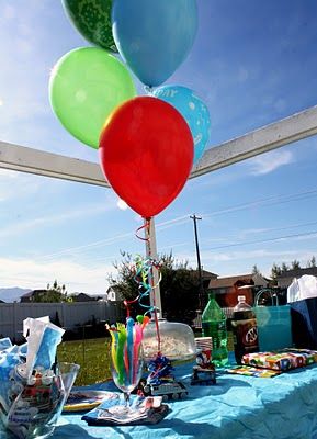 School Birthday Party Ideas, Birthday On A Budget, Balloon Pop Game, School Birthday Party, Balloon Games, Kidcore Aesthetic, Just Born, Balloon Pop, School Birthday