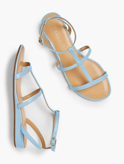 Sandals Ideas, Diy Sandals, Low Wedge Sandals, Wedges Shoes, Classy Shoes, Chic Shoes, Shoes Flats Sandals, Low Wedges, Classic Style Women