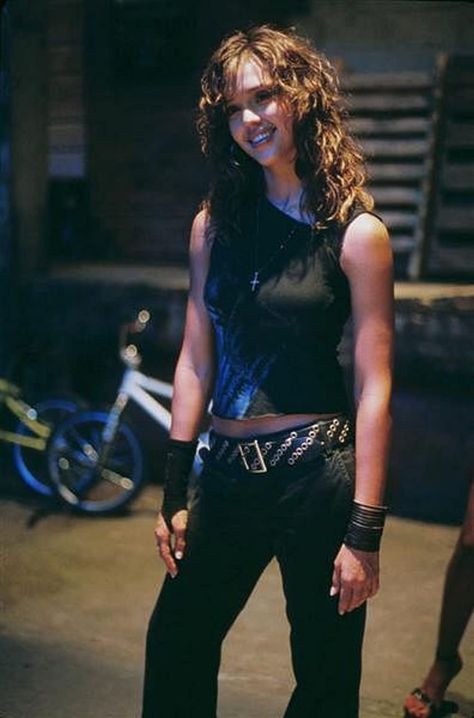 Honey 2003, Jessica Alba 2000s, Jessica Alba Outfit, Jessica James, Jessica Alba Style, 2000s Outfit, 00s Fashion, Movies Outfit, 2000s Fashion Outfits