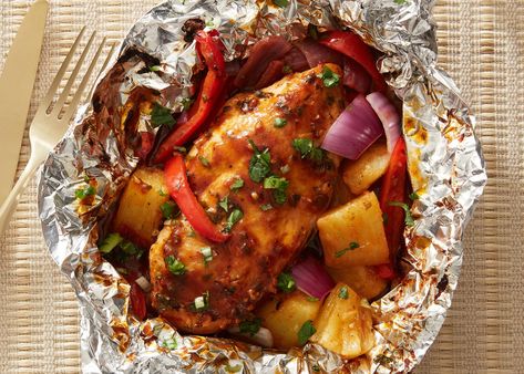 Hawaiian Chicken Foil PacksDelish Foil Chicken, Bbq Baked Chicken, Chicken Foil Packs, Chicken Foil Packets, Baked Chicken Breasts, Summer Chicken Recipes, Summer Chicken, Foil Pack Meals, Chicken Receipes