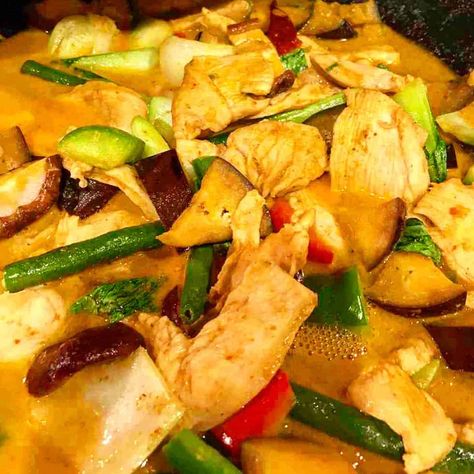 Chicken and Vegetables in Red Curry Sauce Chicken And Vegetable Curry Recipe, Chicken And Vegetable Curry, Curry Chicken And Vegetables Recipes, Vegetable Red Curry, Thai Red Curry Chicken And Vegetables, Red Curry Sauce, Small Eggplant, Steamed White Rice, Curry Sauce