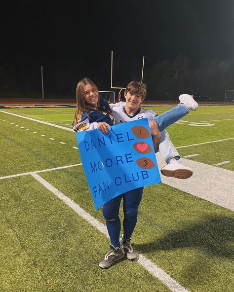 Funny Football Posters For Boyfriend, Football Bf Poster Ideas, Boyfriend Soccer Poster, Senior Night Posters Boyfriend, Boyfriend Sports Poster, Posters For Bf Football Game, Football Posters High School Ideas Bf, Basketball Signs For Boyfriend, Football Girlfriend Signs