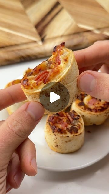 Roll Ups Tortilla Pinwheels, Irick Wiggins, Pizza Pinwheels, Tortilla Pinwheels, Cream Cheese Roll Up, Meat Lovers Pizza, Pinwheel Appetizers, Lo Carb Recipes, Pizza Roll