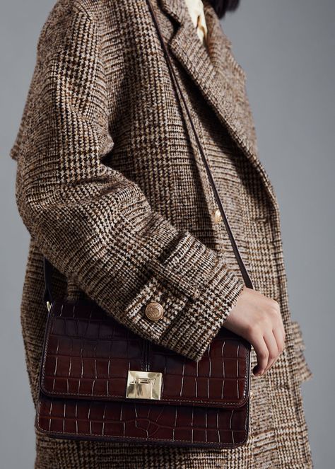 Tweed Blazer Outfit, Aw 23, Outfit Brown, Wool Sweaters Womens, Blazer Outfit, Style 2023, Autumn Style, Tweed Blazer, Oversized Silhouette