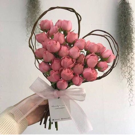 Flowers 🌺 on Twitter: "… " Twig Heart, Heart Bouquet, Bouquet Box, Wire Heart, Wild Cherry, Gift Bouquet, Flowers Bouquet Gift, Valentines Flowers, Trendy Flowers