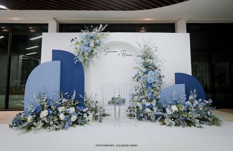 Industrial Wedding Decor, Blue Wedding Decorations, Sunflower Themed Wedding, Wedding Reception Backdrop, Wedding Background Decoration, Wedding Stage Design, Diy Wedding Backdrop, Wedding Planning Decor, Wedding Backdrop Design