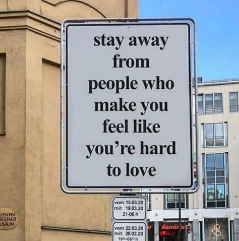 Lev Livet, Street Quotes, Inspirerende Ord, Hard To Love, Happy Words, New Energy, Reminder Quotes, A Sign, Quote Aesthetic