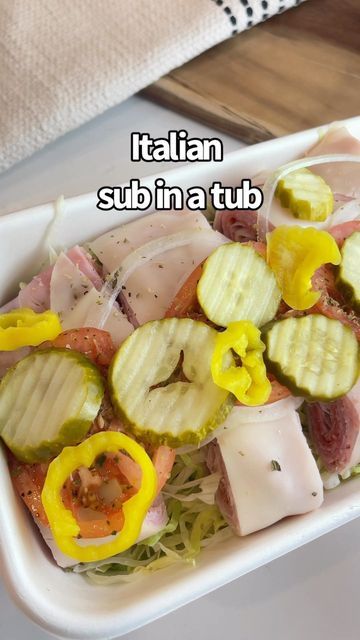 Low Carb Lunch Meat Recipes, Low Carb Hot Lunch Ideas, Low Card Lunches, Low Carb Lunch On The Go Cold, Low Carb Lunch For Work, Low Carb Beach Food, Jersey Mikes Salad, Low Carb Snack Box Ideas, Subs In A Tub