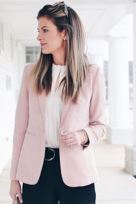 blush pink workwear blazer - spring work fashion 2020 - pinteresting plans fashion blog Styling Pink Blazers Women, Blush Pink Work Outfit, Pink Office Attire, Blush Blazer Outfit Work, Blush Pink Pants Outfit Work, Pink Work Wear, Mauve Blazer Outfits For Women, Blush Pink Blazer Outfit Work, Light Pink Blazer Outfit Classy