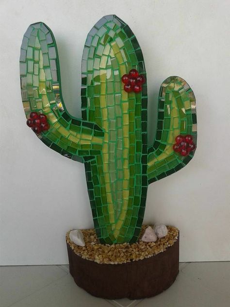 Mosaic Cactus, Cactus Images, Glass Cactus, Mosaic Garden Art, Mosaic Tile Art, Tile Crafts, Mosaic Flowers, Mosaic Artwork, Cactus Art