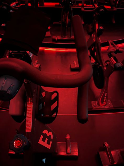 Early bird ride class Driving Aesthetic Morning, Cardio Workout Plan, Class Aesthetic, Morning City, Driving Aesthetic, Spin Instructor, Morning Ride, Aesthetic Morning, Spinning Workout