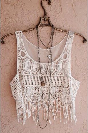 White crotchet shirt! Fringe Crop Top, Boho Mode, Crochet Fringe, Estilo Hippie, Mode Boho, Bohol, Crochet Crop Top, Boho Crochet, Soft Grunge