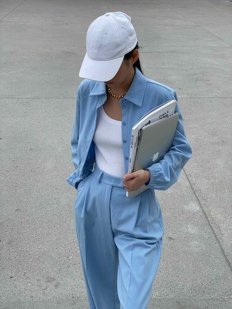 Suit Texture, Blue Trousers Outfit, Baby Blue Outfit, Blue Pants Outfit, Baby Blue Pants, Blue Shirt Women, Diy Vetement, Wool Top, Elegante Casual