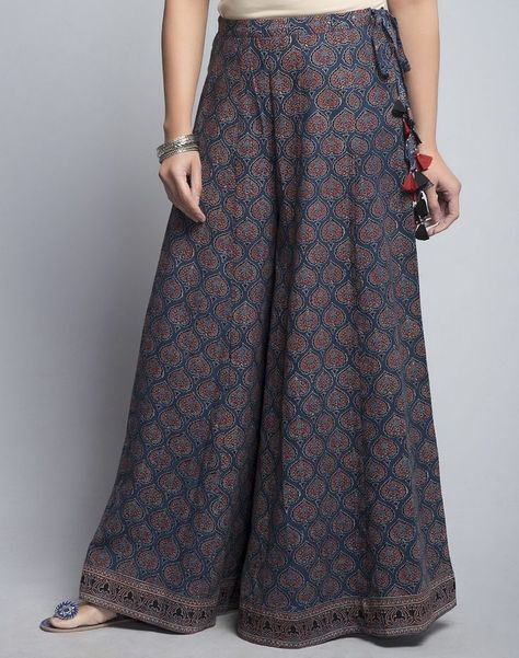 Celana Palazzo, Palazzo Pants Pattern, Cotton Palazzo Pants, Plazo Pants, Model Rok, Celana Fashion, New Kurti Designs, New Kurti, Salwar Kamiz