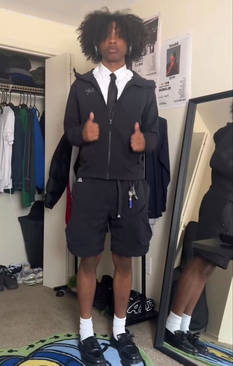 Back To School Outfits Highschool Men, School Fits Highschool Men, Nerdy Streetwear, Black Male Aesthetic Outfit, School Boy Aesthetic, Cardigan Fits Aesthetic Men, Black Guy Clothes Aesthetic, Y2k Black Mens Fashion, Men’s Streetwear Y2k