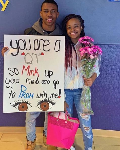 Prom Proposal Black Couples, Prom Proposal Ideas, Best Friends Black, Ideas For Best Friends, Cute Homecoming Proposals, Friends Black, Girlfriend Anniversary, Prom Proposal, Homecoming Proposal