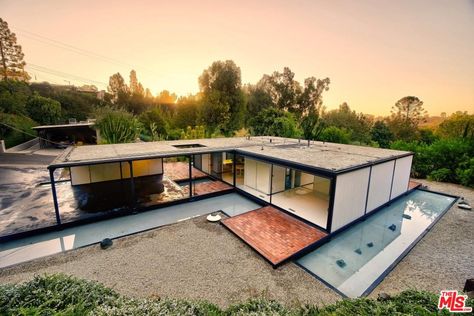 Case Study Houses Architecture, Small Contemporary House, Mid Century Modern Homes, Pierre Koenig, Case Study House, Mid Century Exterior, Case Study Houses, Steel Frame House, Compact House