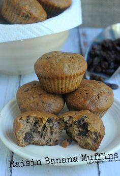 Moist Banana Bread Muffins, Banana Muffins Recipe, Raisin Muffins, Raisin Recipes, Annalynne Mccord, Banana Muffin Recipe, Dessert Recipies, Banana Bread Muffins, Baby Laundry