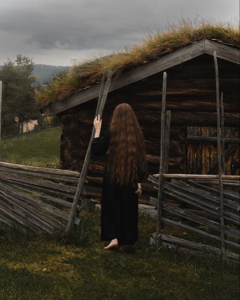 Instagram: @/ nattesjel Emmy Core, Goth Cottagecore Aesthetic, Aesthetic Portrait Photography, Aesthetic Long Hair, Folk Aesthetic, Goth Cottagecore, Aesthetic Portrait, Nordic Aesthetic, Slavic Folklore